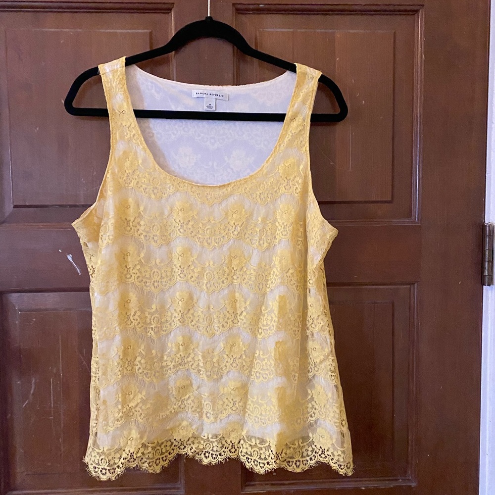 BANANA REPUBLIC yellow lace tank